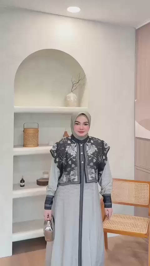 Elliora Dress V4: Timeless Elegance